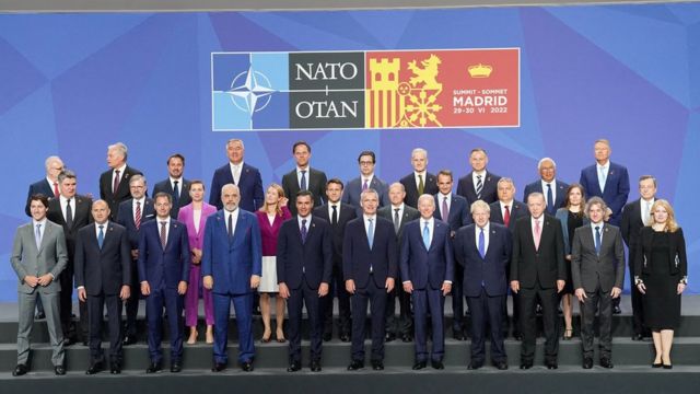 Uczestnicy szczytu NATO w Madrycie