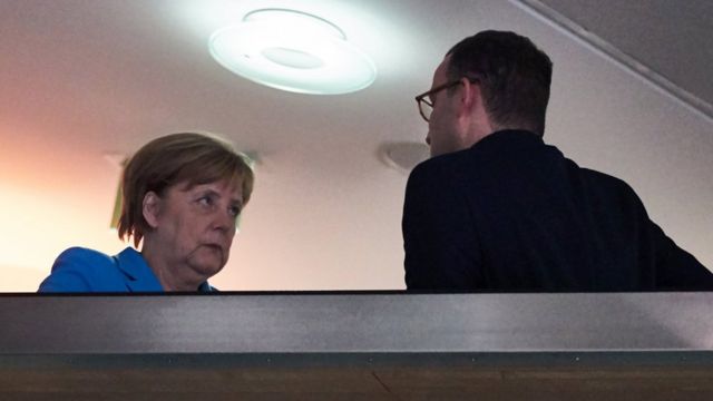 Merkel toplantı yapıyor