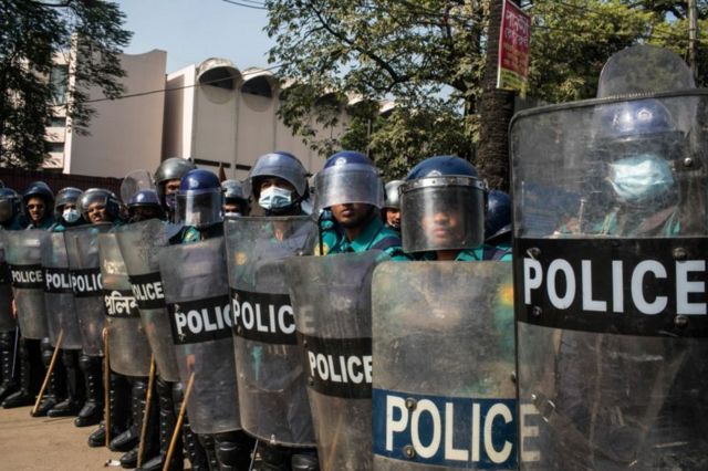 প্রথম দফার হরতালে পুলিশের কঠোর অবস্থান।