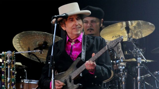 Bob Dylan a été un lauréat un peu particulier en refusant de répondre aux sollicitations du jury de l'Académie de Stockholm.