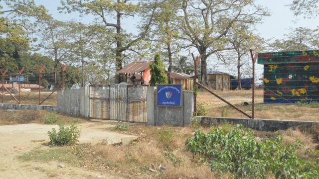 အငူမော်-မောင်တော အဝေးပြေးကားလမ်းမ တလျှောက်မှာ နယ်ခြားစောင့် ရဲကင်းစခန်းတွေ အများအပြား ချထား တာရှိ