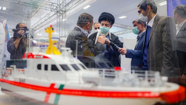 رهبر جمهوری اسلامی ایران دو روز پیش از نمایشگاهی در محل دفتر رهبری بازدید کرد که گفته شد «توانمندی‌های صنعتی» ایران است