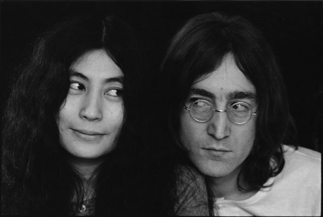 Со временем Леннон признал, что Йоко Оно была соавтором песни Imagine