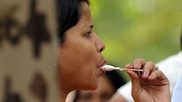 சர்க்கரை மகிழ்ச்சியைப் பறிக்கும்.