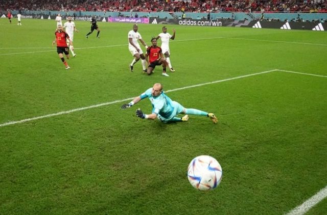 Michy Batshuayi mete un gol