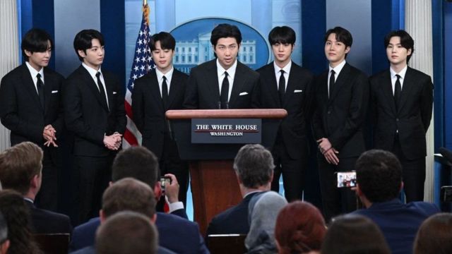 防弹少年组合在白宫表示希望能够帮助解决仇视亚裔的问题(photo:BBC)