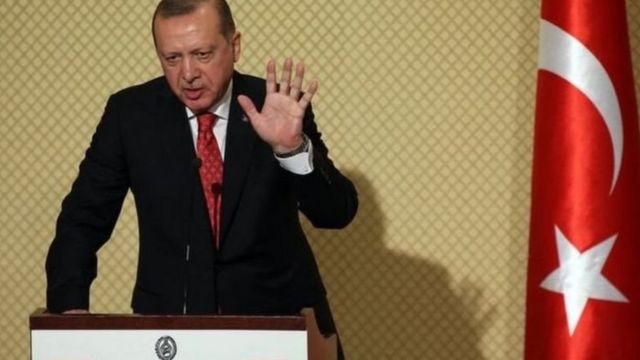 تمتع أردوغان بدعم قوي واسع وسط القاعدة المسلمة المحافظة في تركيا