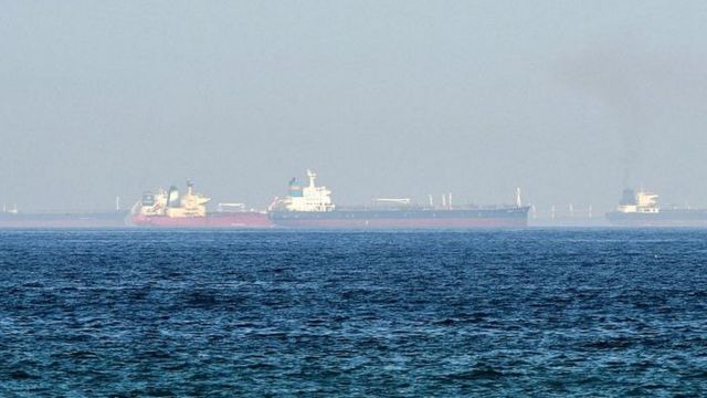 Корабли в Оманском заливе