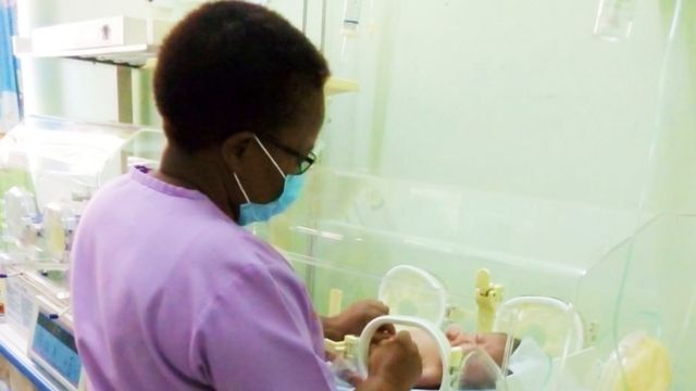Eunice Mwabili magaalaa Naayiroobii keessatti hospitaala dhuunfaa keessa hojjetti