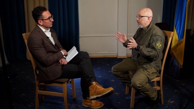 интервью корреспондента Би-би-си Хьюго Бачеги с Алексеем Резниковым