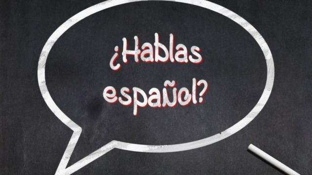 Letrero ¿Hablas español?