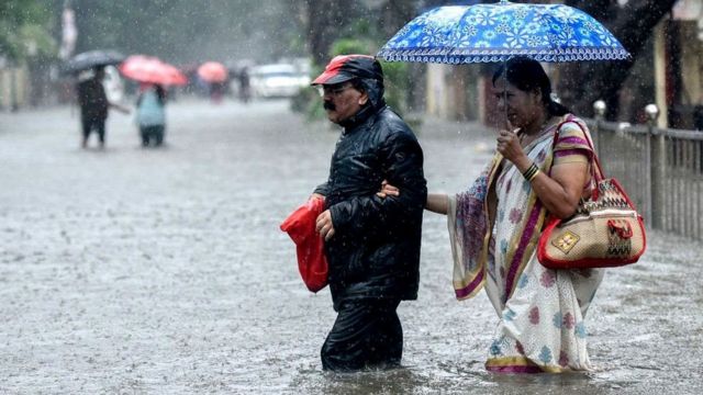 MumbaiRains मुंबई में तबाही की बारिश ने 24 लोगों की ली जान - BBC News हिंदी