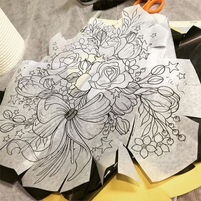 Desenho da tatuagem de Alison Habbal
