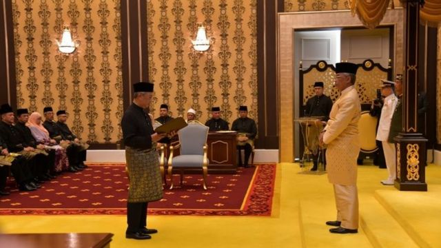 周日（3月1日），馬來西亞新總理穆希丁（Muhyiddin Yassin）宣誓就職。