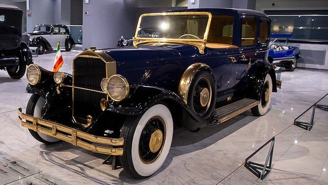 لیموزین رضاشاه حالا در نمایشگاه خودروهای تاریخی ایران به نمایش گذاشته شده است