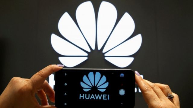Logomarca e telefone da Huawei