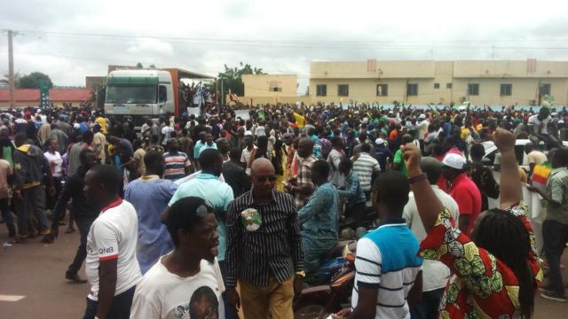Les militants de l'opposition estiment que la victoire de Soumaïla Cissé a été "volée".