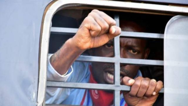 Bobi Wine ni umwe mu bakandida 11 bahatanira kuba perezida wa Uganda