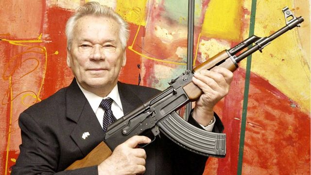 Mijaíl Timofeevitch Kalashnikov