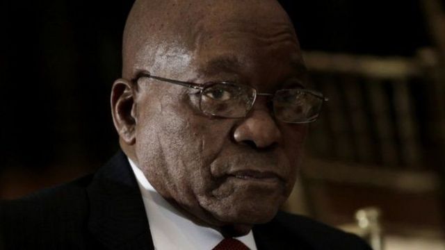 Prezida Zuma ahanzwe n'abo mu mugambwe wiwe