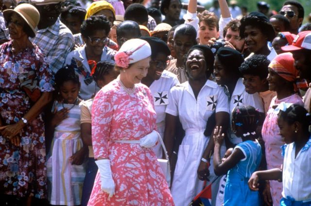 الملكة إليزابيث الثانية،أنتيغوا وبربودا ، 24 أكتوبر 1985.