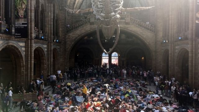 Акция протеста в лондонском Музее натуральной истории