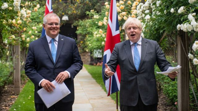 3 grandes desafíos que enfrenta Reino Unido a 5 años del referéndum Boris Johnson y el primer ministro de Austrlia Scott Morrison.