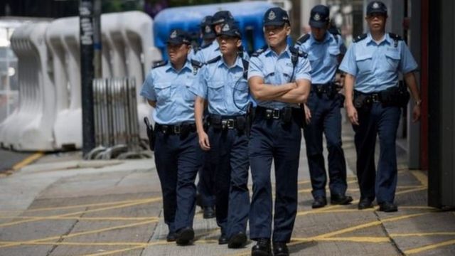 Abapolisi mu mihanda y'i Hong Kong
