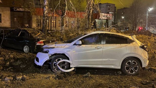 Daños tras la bomba que cayó en Bélgorod
