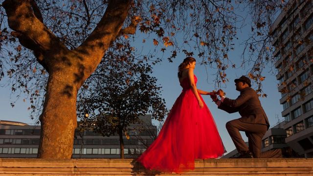 The couple take a pre-wedding photo in London