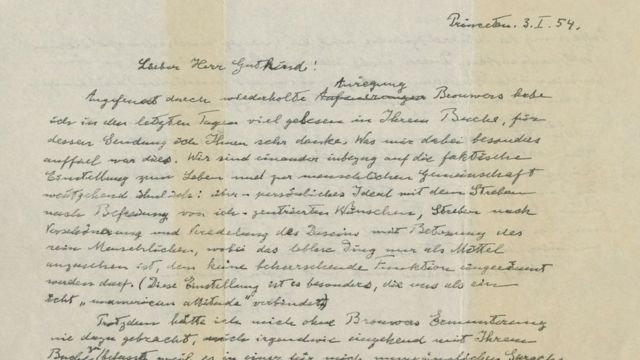 A carta de Albert Einstein para Eric Gutkin, de 1954, aborda a religião em duas páginas manuscritas em alemão