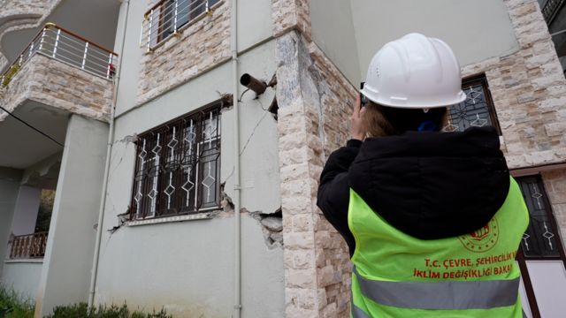 Samandağ'da hasar tespiti 