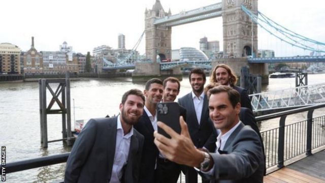 Federer ve Avrupa Takımı arkadaşları