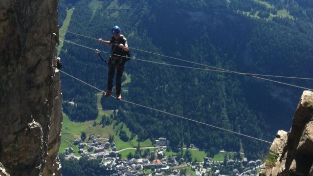 उच्च भेगमा भएको लुटपाटले स्विटजरल्यान्ड आश्चर्यमा