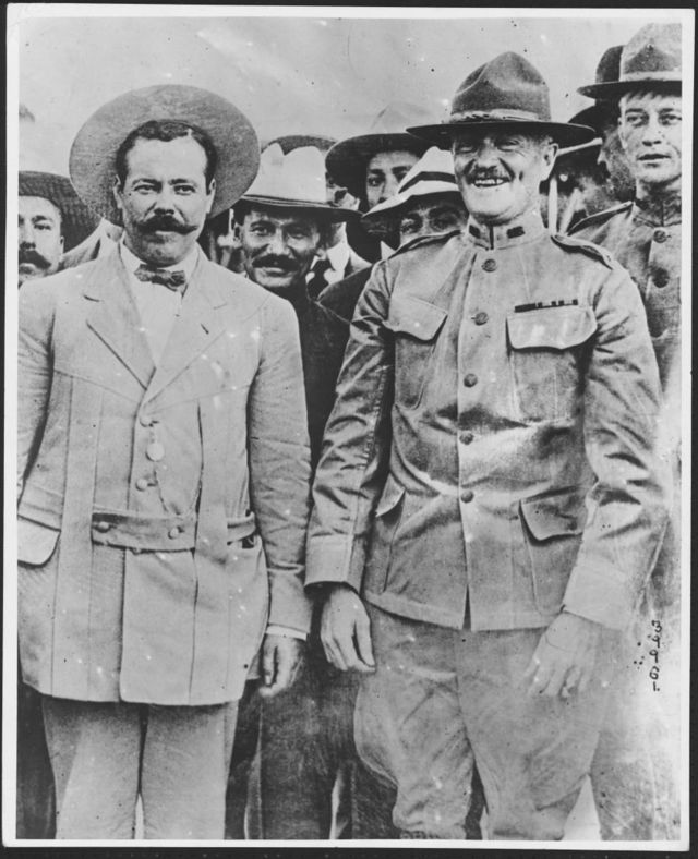 Pancho Villa y el general John J. Pershing