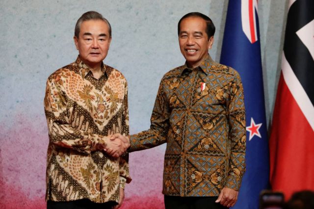 Ông Vương Nghị và ông Joko Widodo