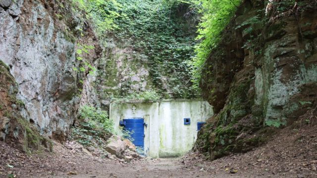 Як у Вінниці церква опікується колишнім надсекретним підземеллям "Скеля"