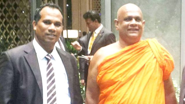 தேரருடன் முபிஸால் அபூபக்கர்