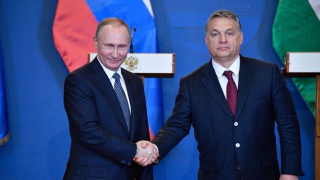 В 2017 году — после аннексии Крыма и введения санкций — Виктор Орбан радушно принимал в Будапеште Путина