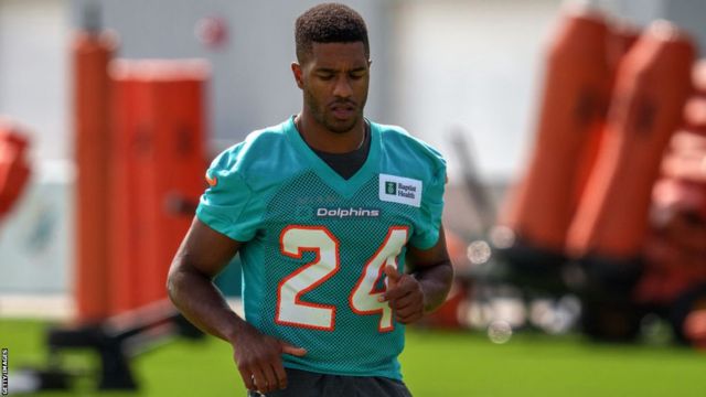 Dolphins' Byron Jones Says He Can't Run or Jump After NFL Injuries