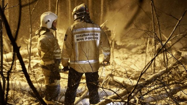 Самолет Ан-12 разбился при заходе на посадку под Иркутском. Выживших нет -  BBC News Русская служба
