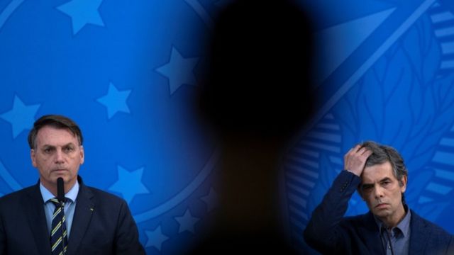 Bolsonaro e Nelson Teich lado a lado em coletiva de imprensa