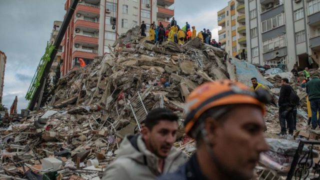 Terremoto en Turquía y Siria: 6 imágenes del antes y después que muestran la escala de la destrucción - BBC News Mundo