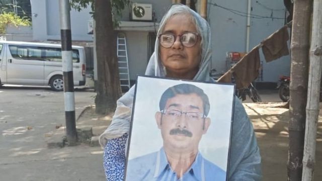 ভাইয়ের আশায় এখনও অপেক্ষা করছেন মারুফা ইসলাম।