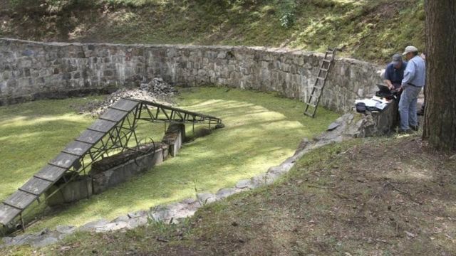 Estrutura de 34 metros foi redescoberta na Floresta de Ponary, na Lituânia.
