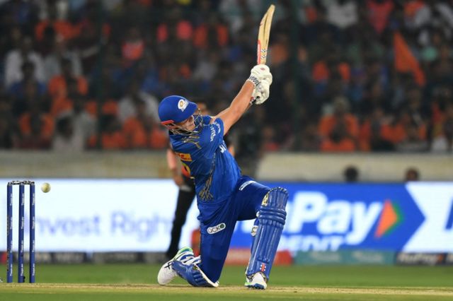 அர்ஜூனை 'இளவரசர்' நடத்துகிறதா மும்பை?