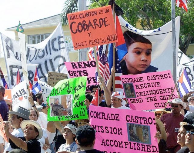 Una protesta por el caso de Elián González en Florida