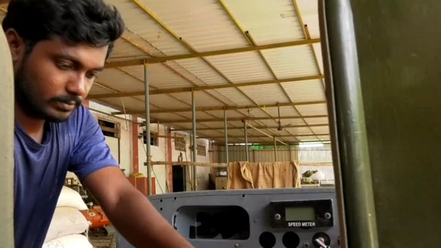 ஜீப் உருவாக்கிய இளைஞர்