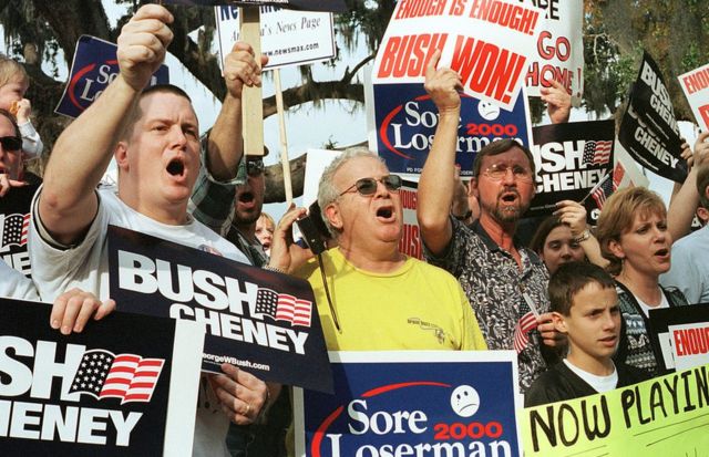 Simpatizantes de Bush en Florida protestan