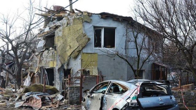 Una casa dañada en Makiivka